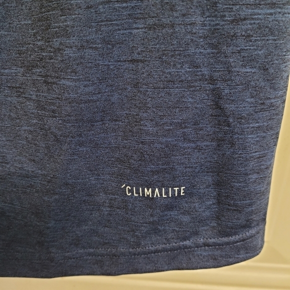 Adidas Navy Blue Yellow Graphic Quinnipiac Short Sleeve Athletic Top Size Small - Picture 5 of 8